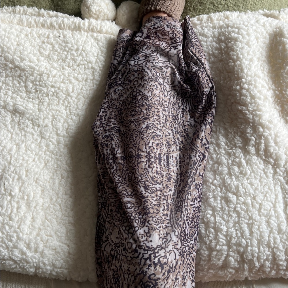 👁️🗨️8$sale👁️🗨️ Motel Rocks Beige Patterned pants - Picture 4 of 4